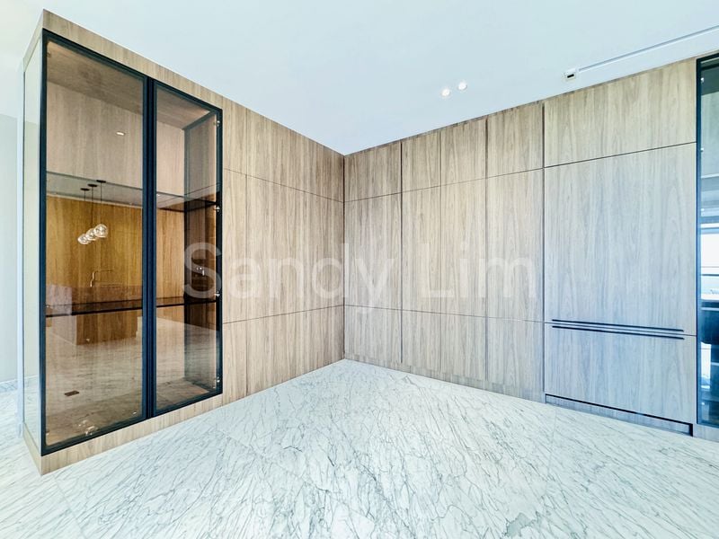 6 Bed Condo for Sale in  South Beach Residences - Image 10