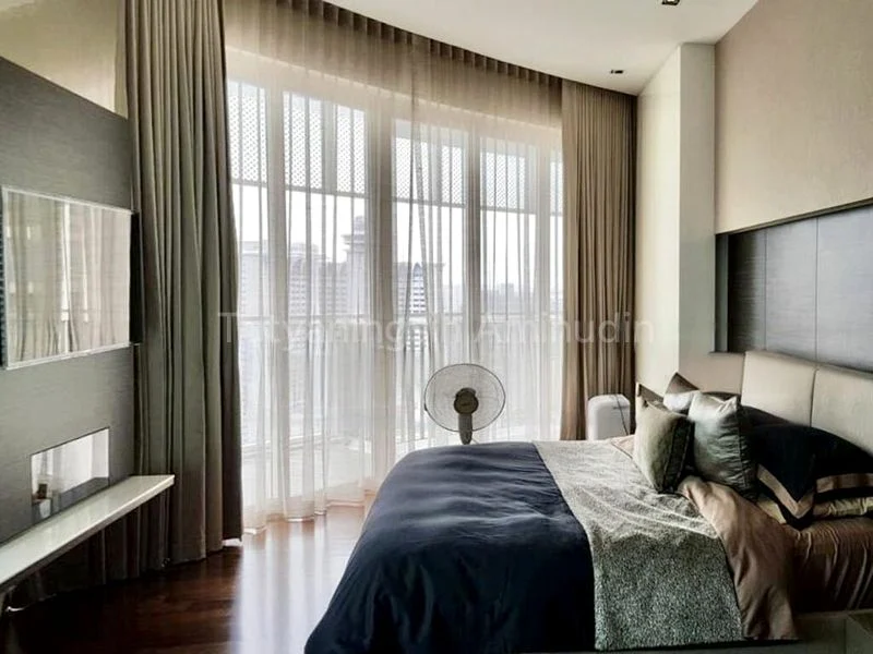 4 Bed Condo for Sale in  St Thomas Suites - Image 1