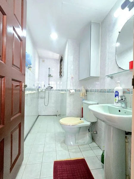 5 Room (5I) HDB for Sale in  147 Lorong 2 Toa Payoh - Image 17
