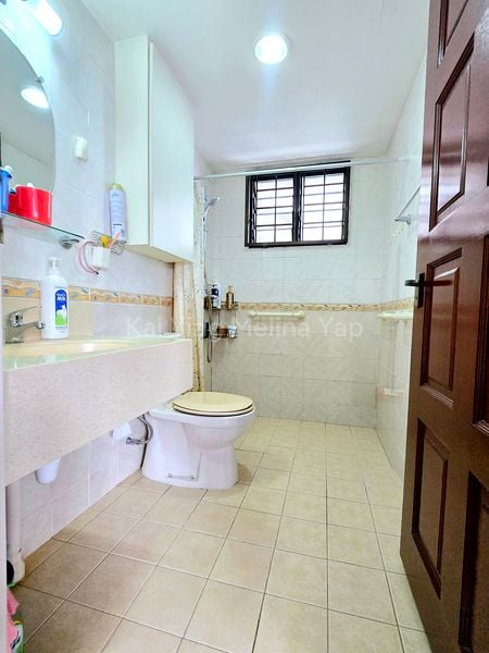 5 Room (5I) HDB for Sale in  147 Lorong 2 Toa Payoh - Image 16