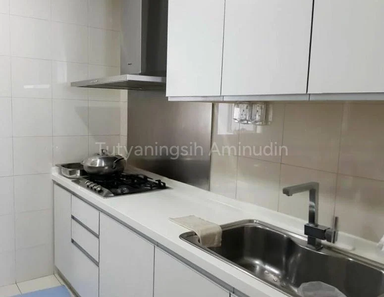4 Bed Condo for Sale in  St Thomas Suites - Image 5