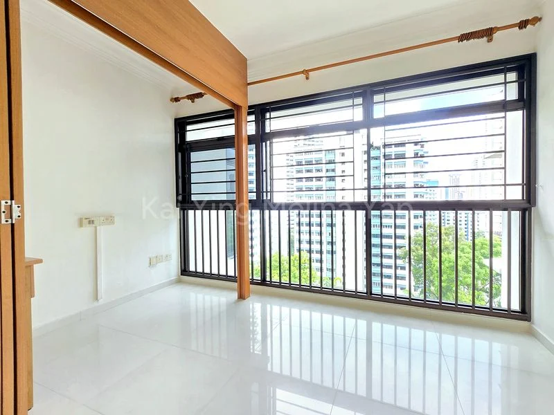 5 Room (5I) HDB for Sale in  147 Lorong 2 Toa Payoh - Image 6