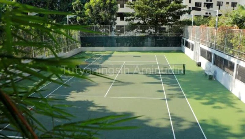 4 Bed Condo for Sale in  St Thomas Suites - Image 11