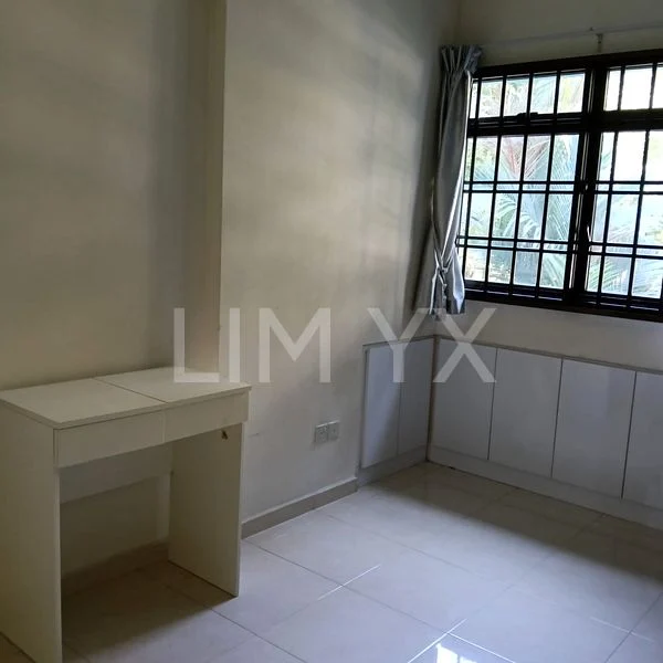 Master Room (HDB) for Rent in  685C Choa Chu Kang Crescent - Image 6