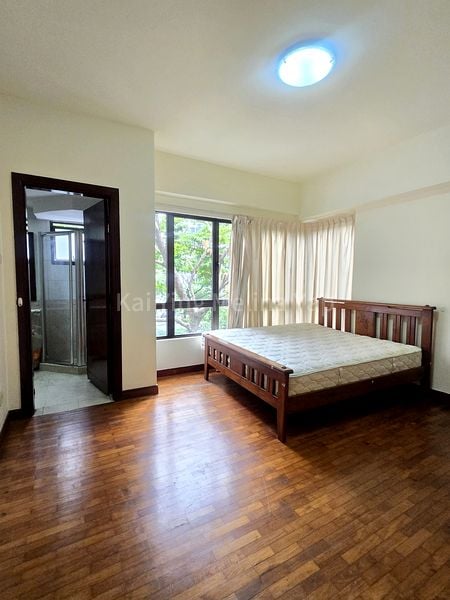 3 Bed Condo for Sale in  The Mayfair - Image 7