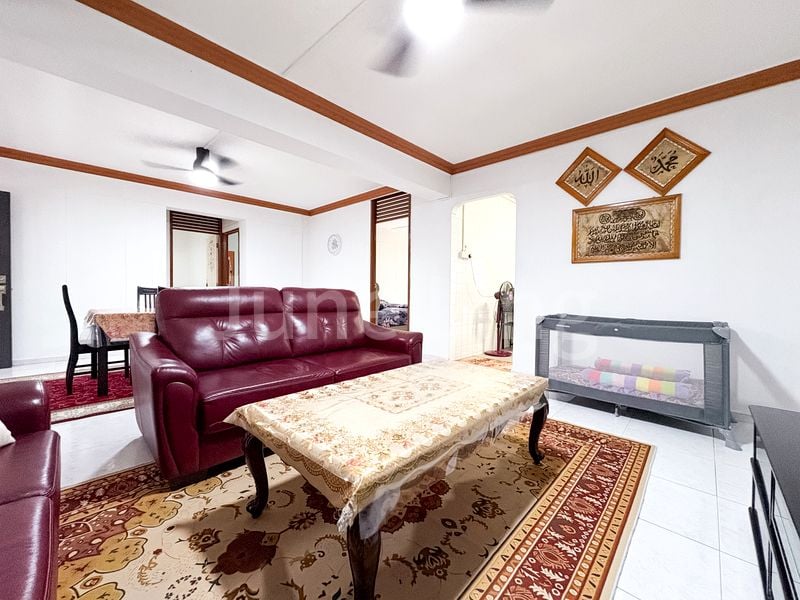4 Room (4A) HDB for Sale in  354 Tampines Street 33 - Image 2