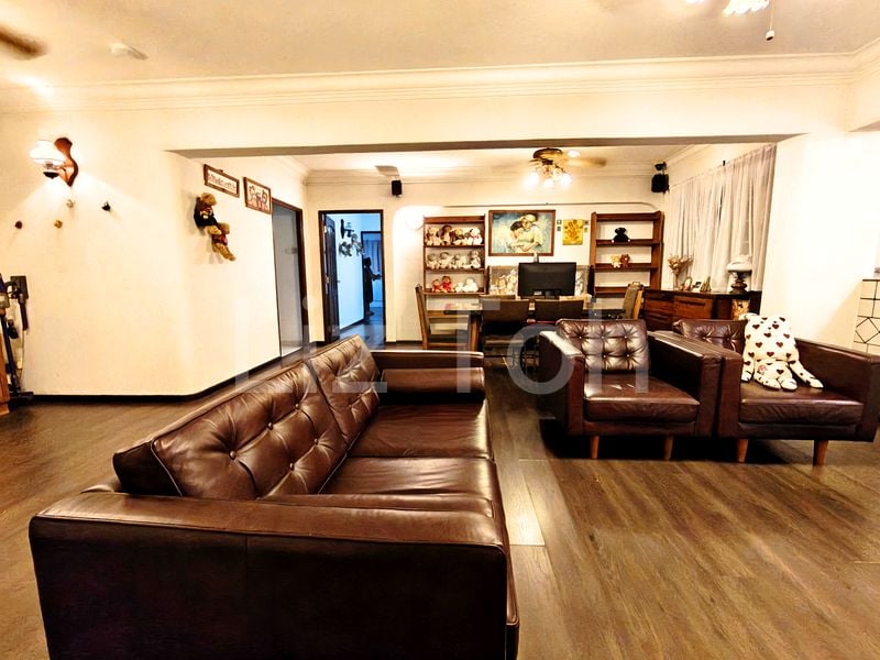 Executive HDB for Sale in  906 Jurong West Street 91 - Image 3