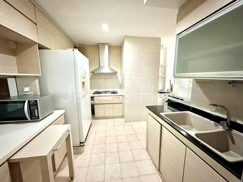 Common Room (Condo) for Rent in  Moonstone View - Image 4