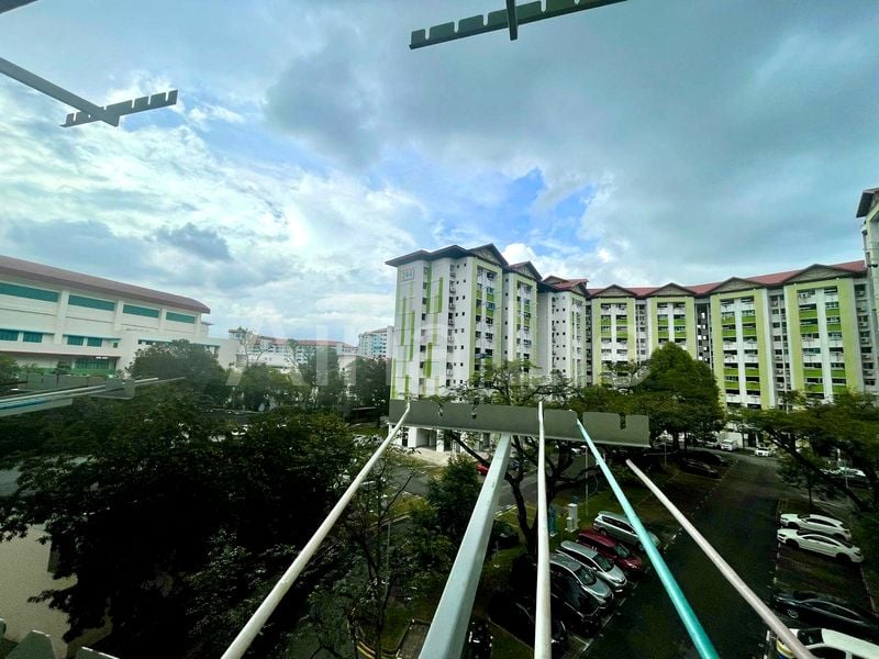 4 Room (4NG) HDB for Sale in  245 Jurong East Street 24 - Image 4