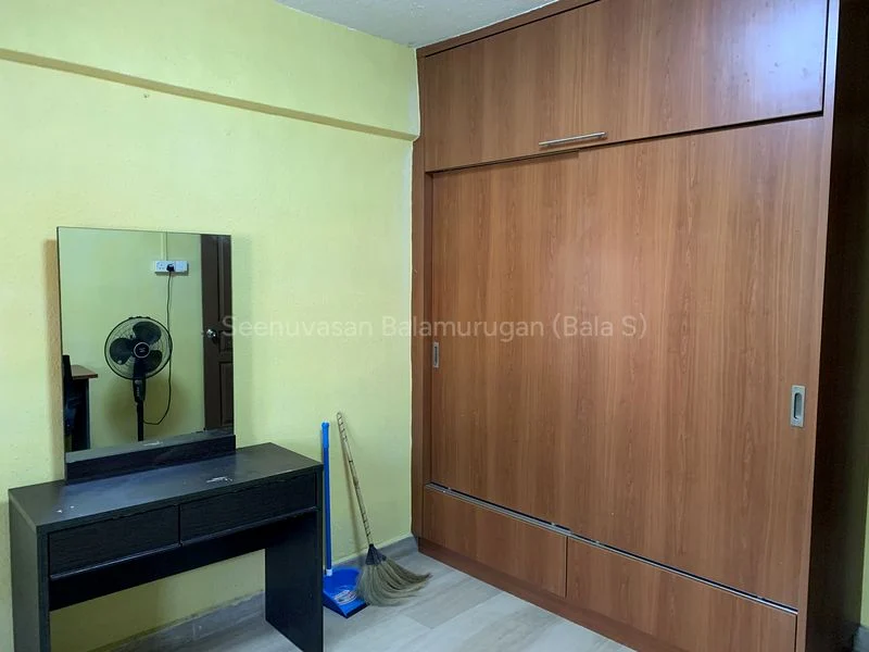 Common Room (HDB) for Rent in  144 Bishan Street 12 - Image 1