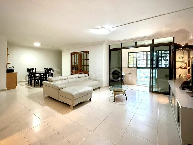 Executive HDB for Sale in  960 Hougang Avenue 9 - Image 1