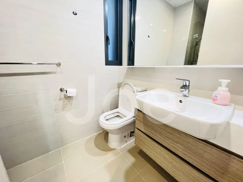 2 Bed Condo for Rent in  The Luxurie - Image 6