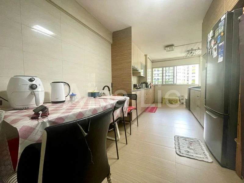 4 Room (4NG) HDB for Sale in  245 Jurong East Street 24 - Image 3