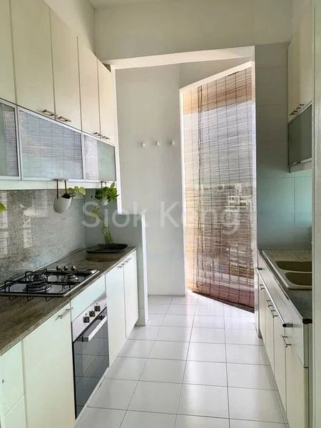 3 Bed Apartment (Condo) for Rent in  11 Amber Road - Image 5