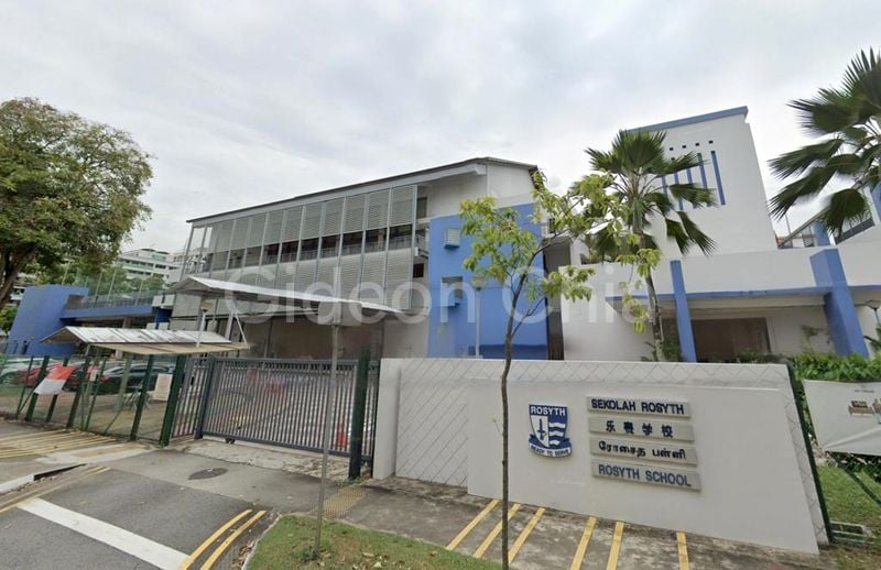 Executive HDB for Sale in  960 Hougang Avenue 9 - Image 11
