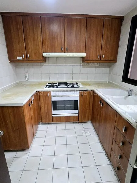 3 Bed Condo for Sale in  The Mayfair - Image 10