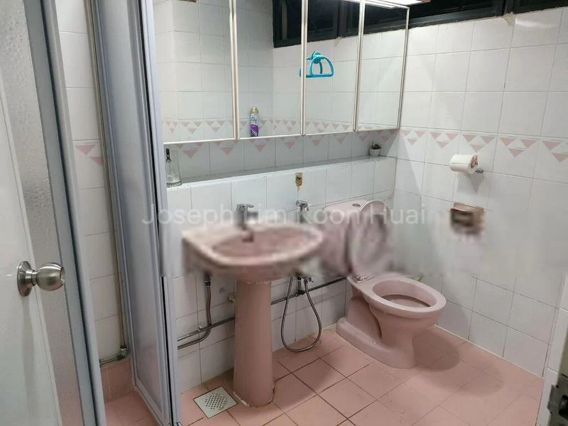 Master Room (Condo) for Rent in  Former Thomson View - Image 5