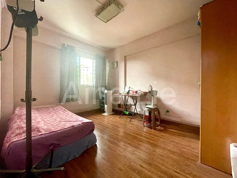 4 Room (4NG) HDB for Sale in  245 Jurong East Street 24 - Image 5