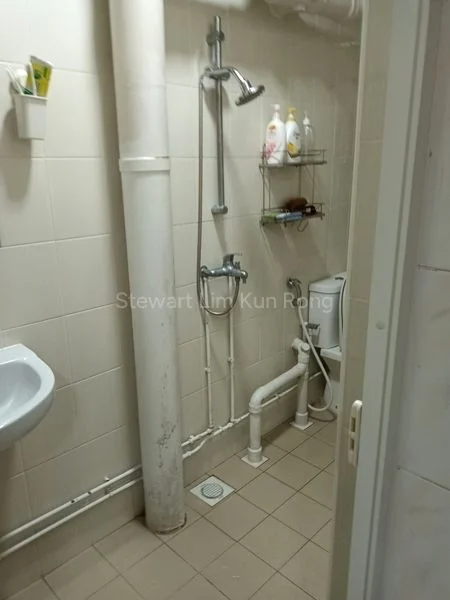 Common Room (HDB) for Rent in  427 Jurong West Avenue 1 - Image 4