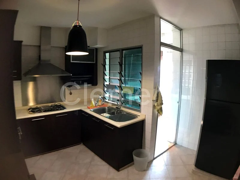 5 Room (5I) HDB for Sale in  126 Bukit Merah View - Image 4