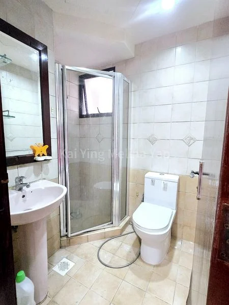 3 Bed Condo for Sale in  The Mayfair - Image 9