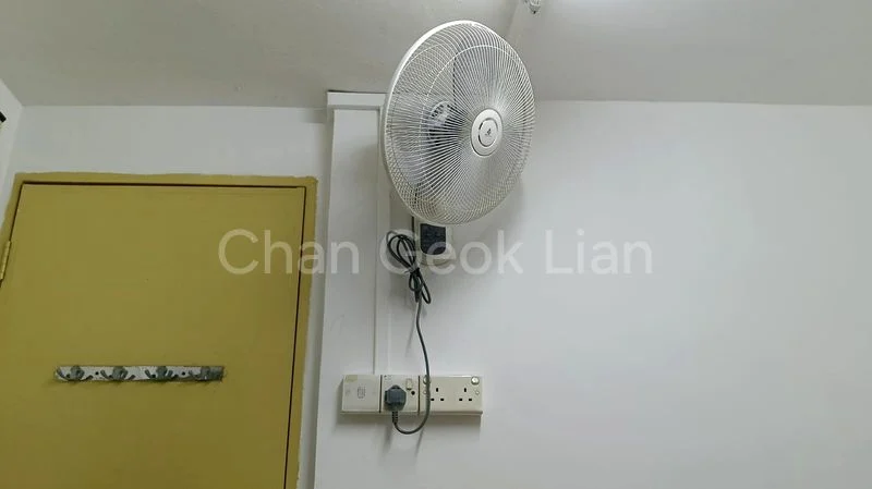 Common Room (HDB) for Rent in  5 Ghim Moh Road - Image 6