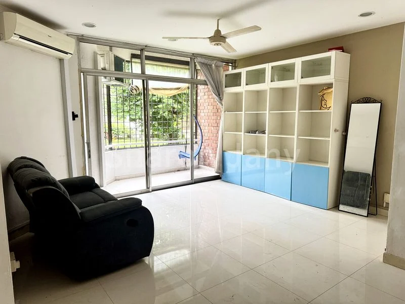 3 Bed Condo for Rent in  Gilstead Court - Image 2