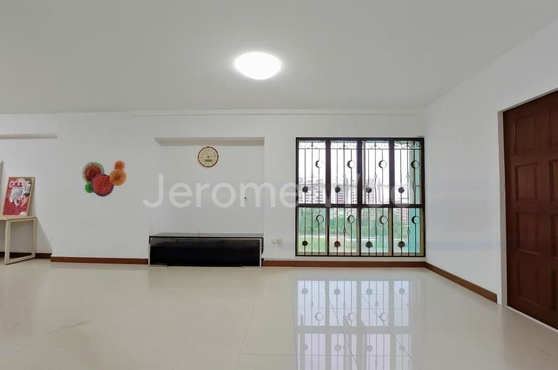 Premium HDB for Sale in  132 Edgedale Plains - Image 6