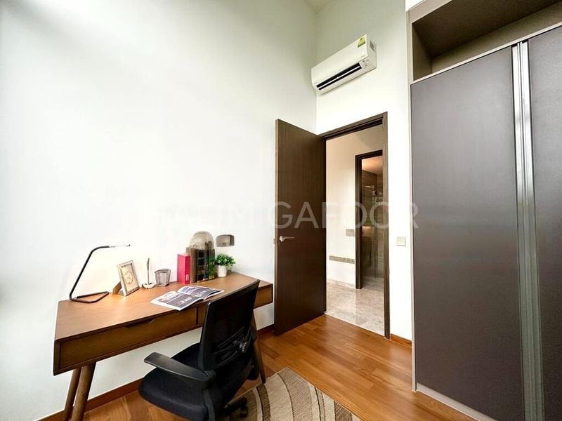 3 Bed Apartment (Condo) for Sale in  35 Gilstead - Image 3