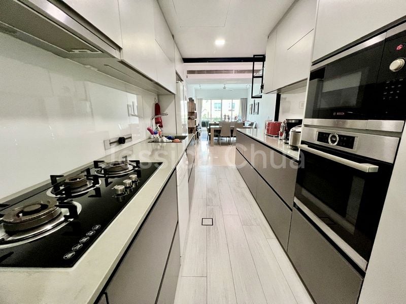 4+1 Bed Condo for Sale in  Duchess Crest - Image 10