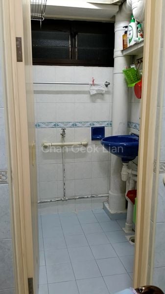 Common Room (HDB) for Rent in  5 Ghim Moh Road - Image 3