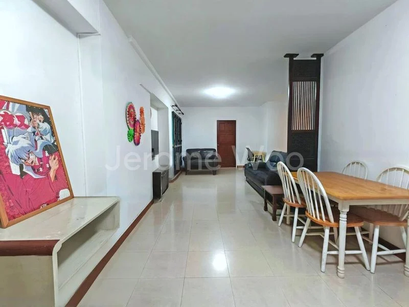 Premium HDB for Sale in  132 Edgedale Plains - Image 2