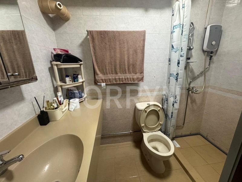 Executive HDB for Sale in  119A Rivervale Drive - Image 6