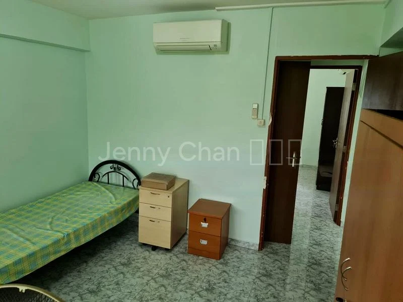 4 Room (4A) HDB for Rent in  Simei Street 1 - Image 4