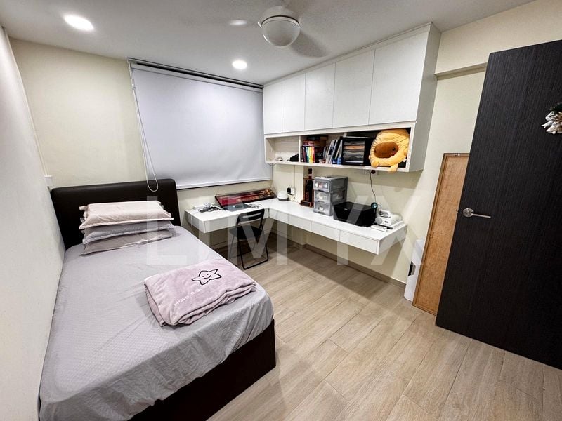 Common Room (HDB) for Rent in  414 Tampines Street 41 - Image 1