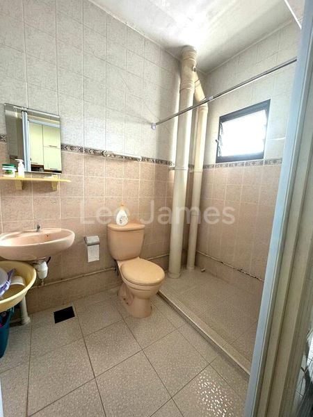 5 Room (5I) HDB for Sale in  258A Compassvale Road - Image 1