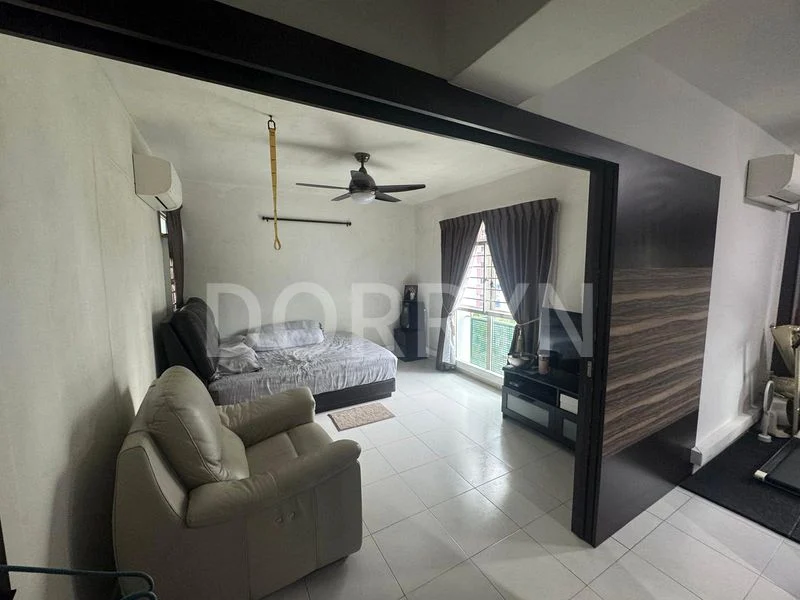 Executive HDB for Sale in  119A Rivervale Drive - Image 7