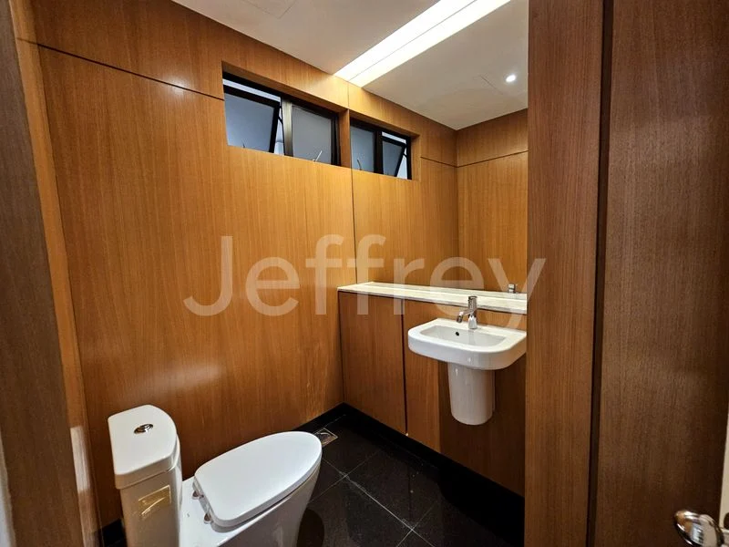 3+1 Bed Condo for Rent in  The Colonnade - Image 3