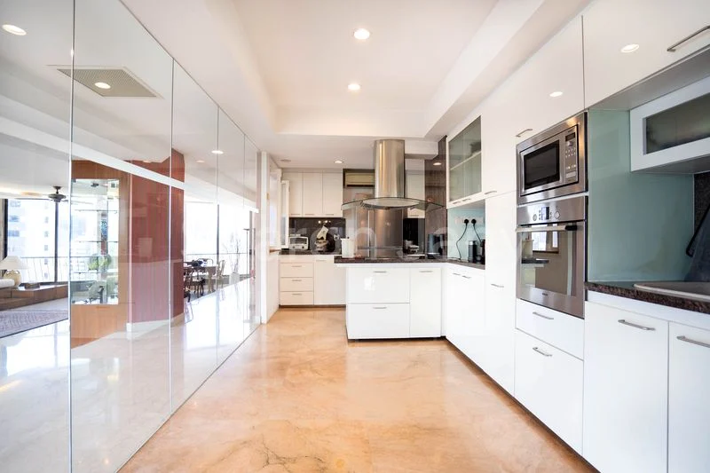 6 Bed Condo for Sale in  Balmoral Tower - Image 11