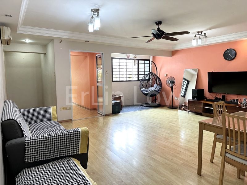 5 Room (5I) HDB for Sale in  304A Anchorvale Link - Image 3