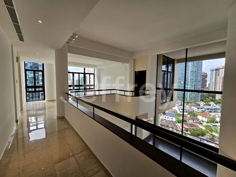 2+1 Bed Condo for Rent in  The Colonnade - Image 3