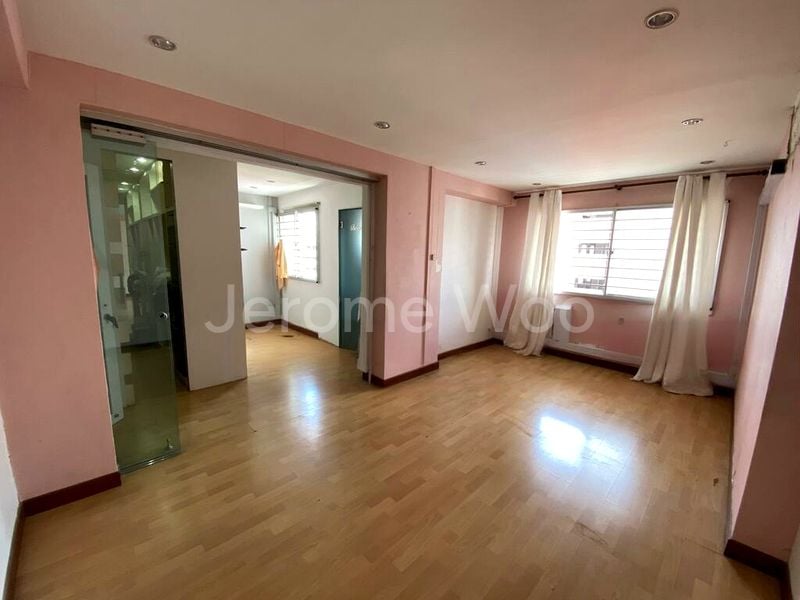 Maisonette HDB for Sale in  327 Jurong East Street 31 - Image 10