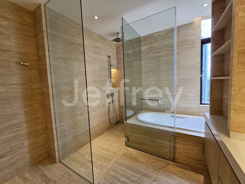 2+1 Bed Condo for Rent in  The Colonnade - Image 26