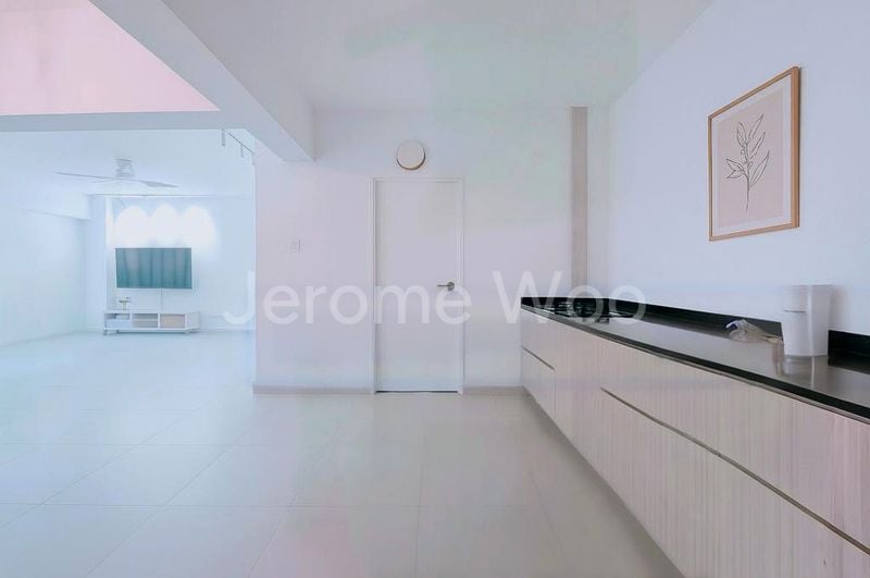 5 Room (5A) HDB for Sale in  464A Bukit Batok West Avenue 8 - Image 6