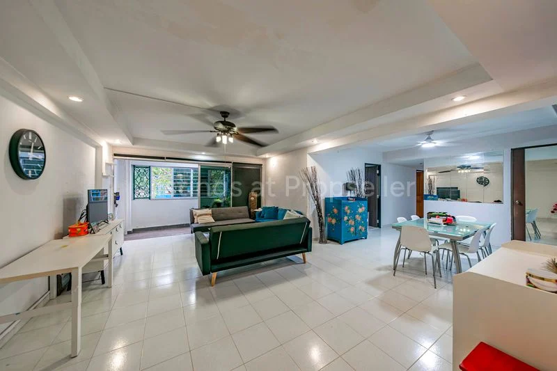 Executive HDB for Sale in  541 Pasir Ris Street 51 - Image 2