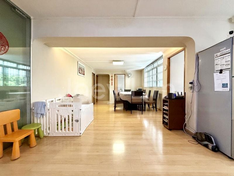 Jumbo HDB for Sale in  460 Tampines Street 42 - Image 7