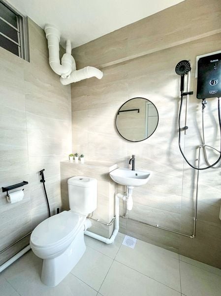6 Bed Apartment (Condo) for Sale in  People's Park Complex - Image 12