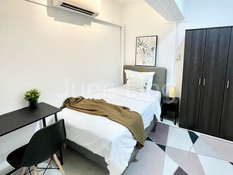 6 Bed Apartment (Condo) for Sale in  People's Park Complex - Image 8