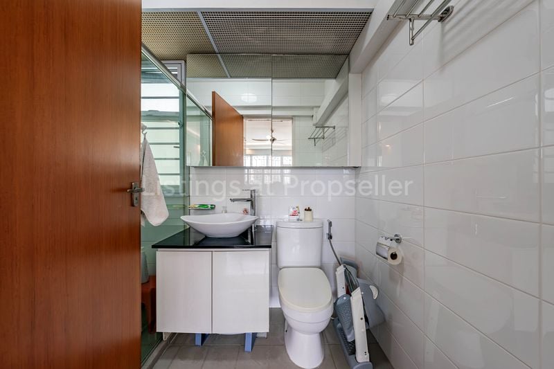 4 Room (4A) HDB for Sale in  117B Jalan Tenteram - Image 8