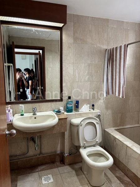 2 Bed Apartment (Condo) for Sale in  Harbourlights - Image 6